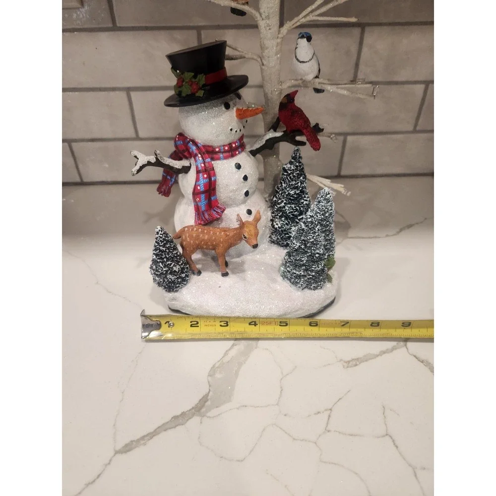Bradford Exchange Winters Gathering Illuminated Musical Figurine See Description